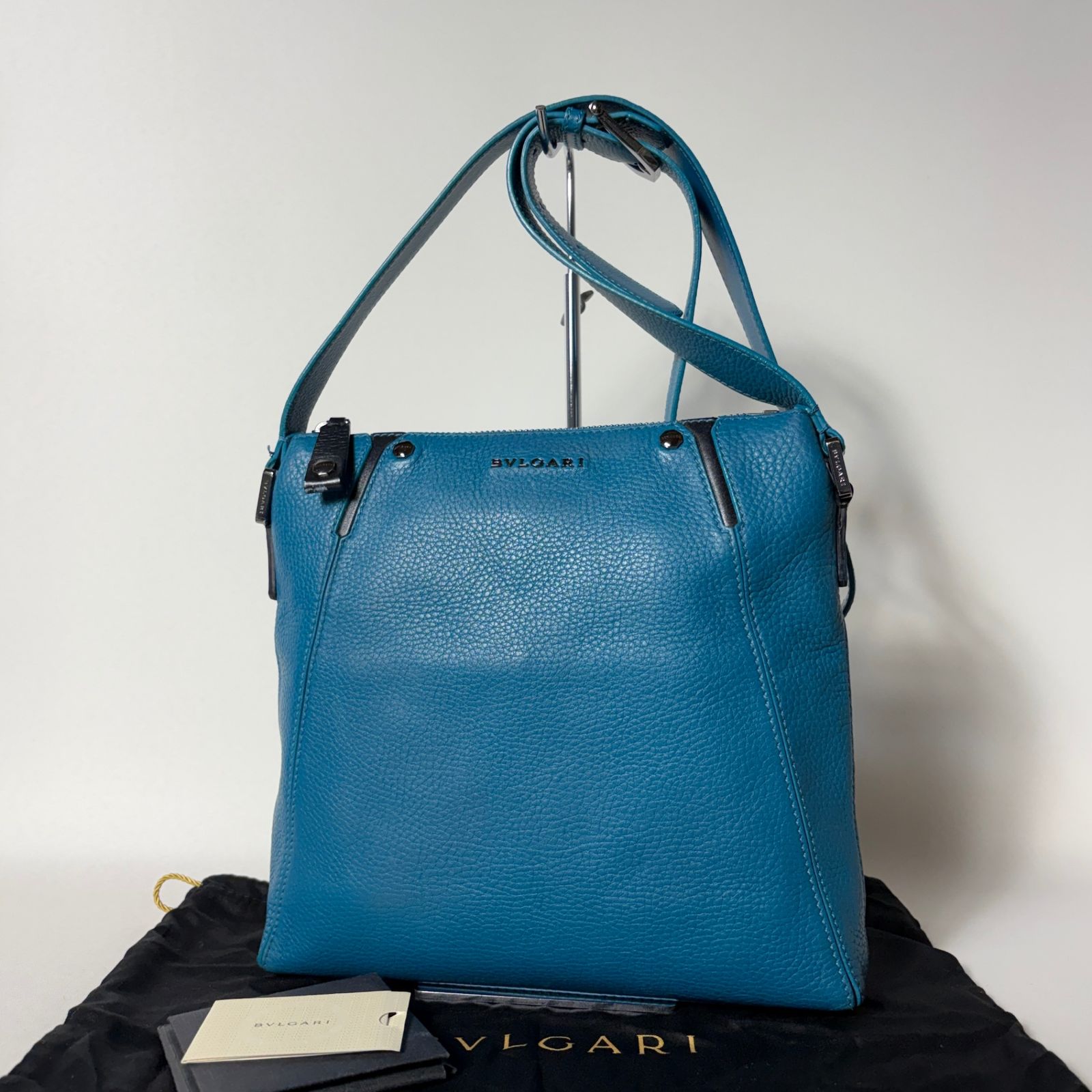2510-83｜美品｜ブルガリ オクト ショルダーバッグ レザー ブルー
