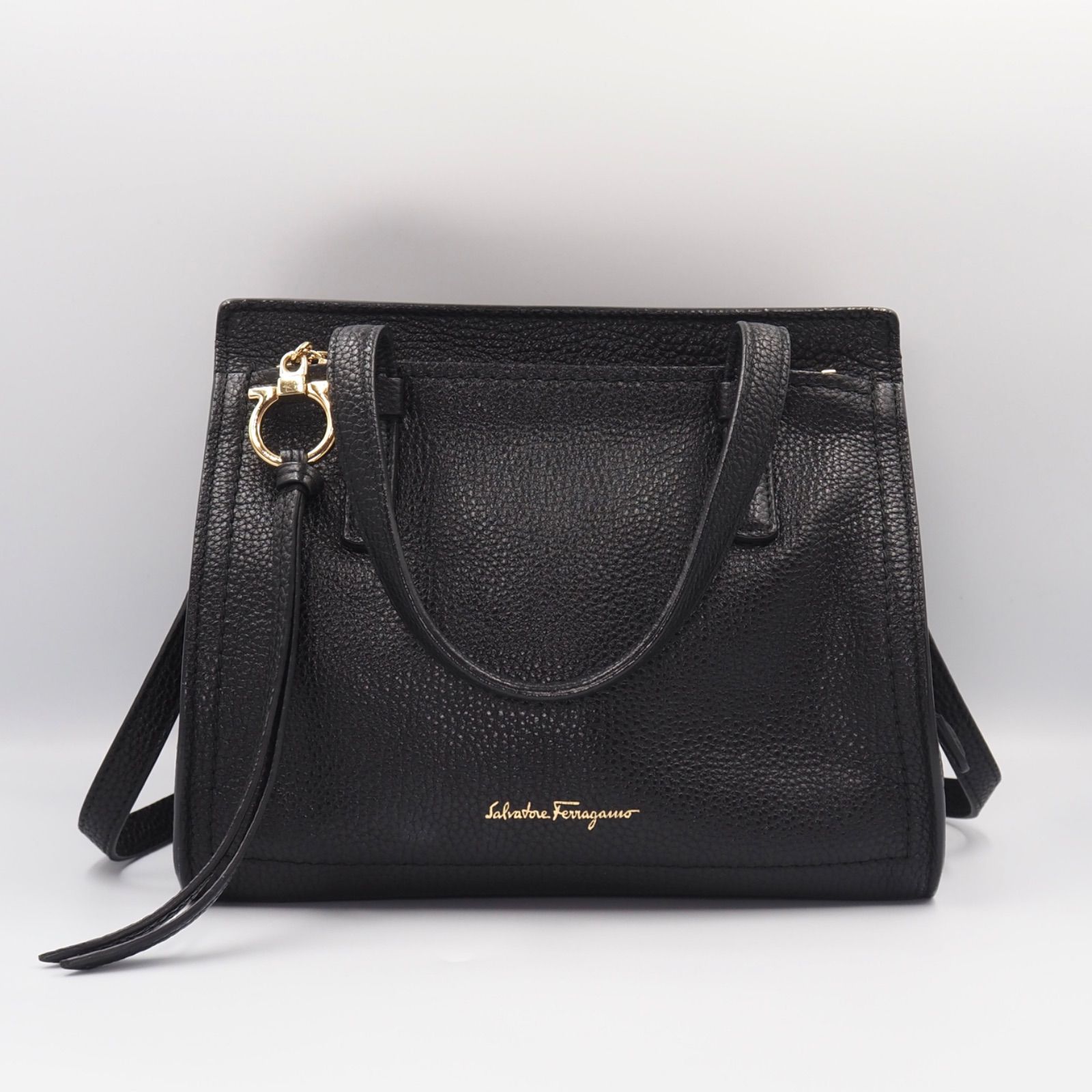 美品✨フェラガモ ショルダーバッグ 2way エイミー ガンチーニ レザー 黒 フェラガモ FERRAGAMO エイミー トートバッグ 2WAY ハンドバッグ