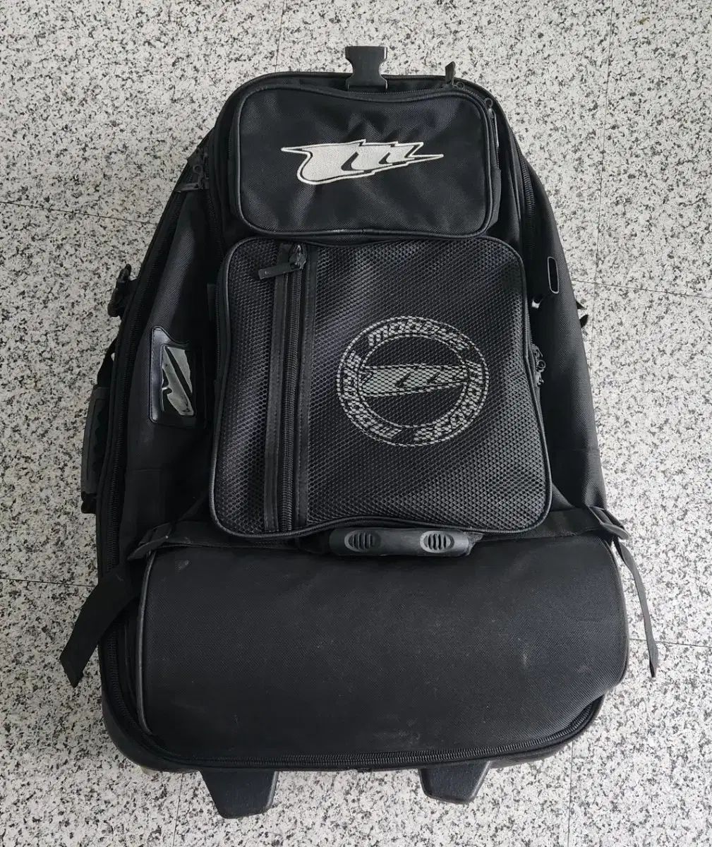 モービス ロールバック スキューバ ダイビング キャリアー ついに理想のダイビング用キャスターバックに出会った！