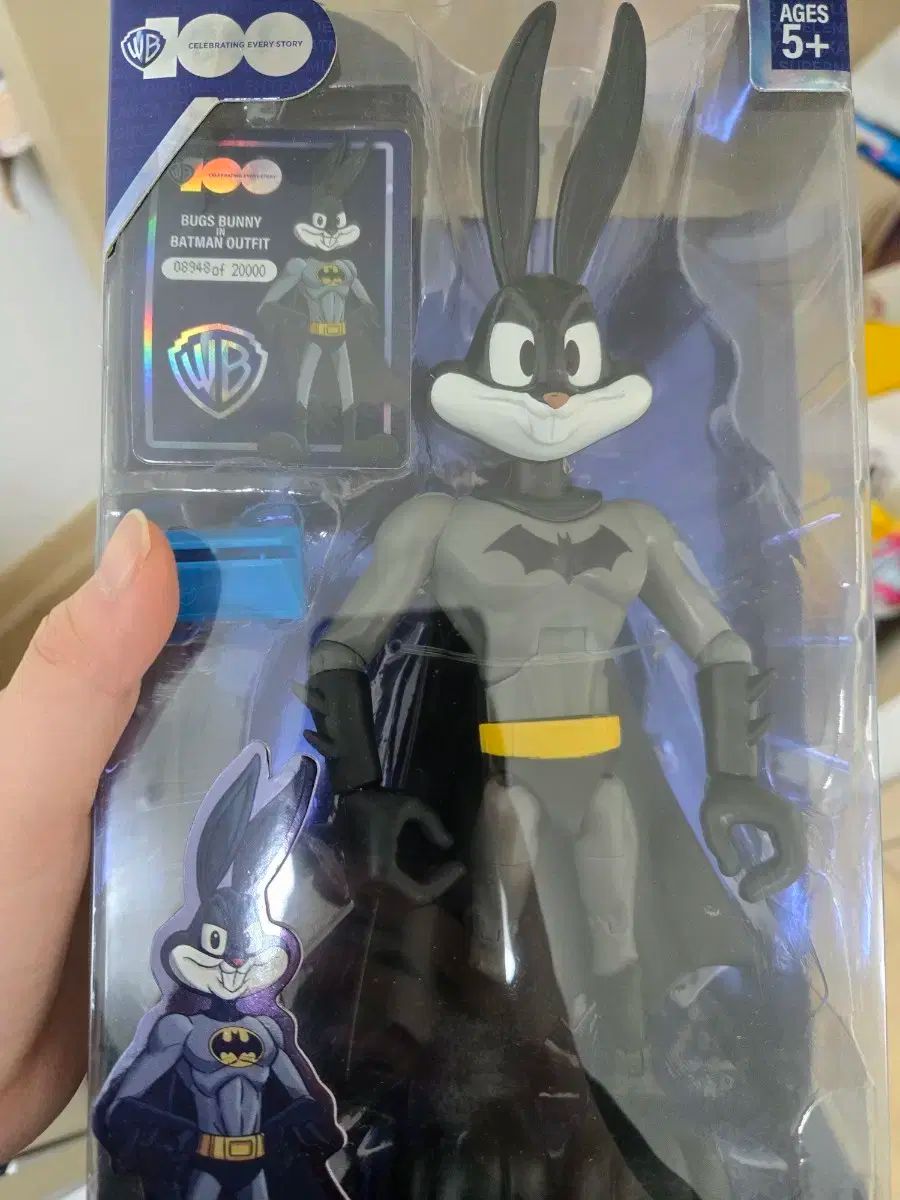 バックス・バニー フィギュア ワーナー・ブラザーズ 100周年 - メルカリ