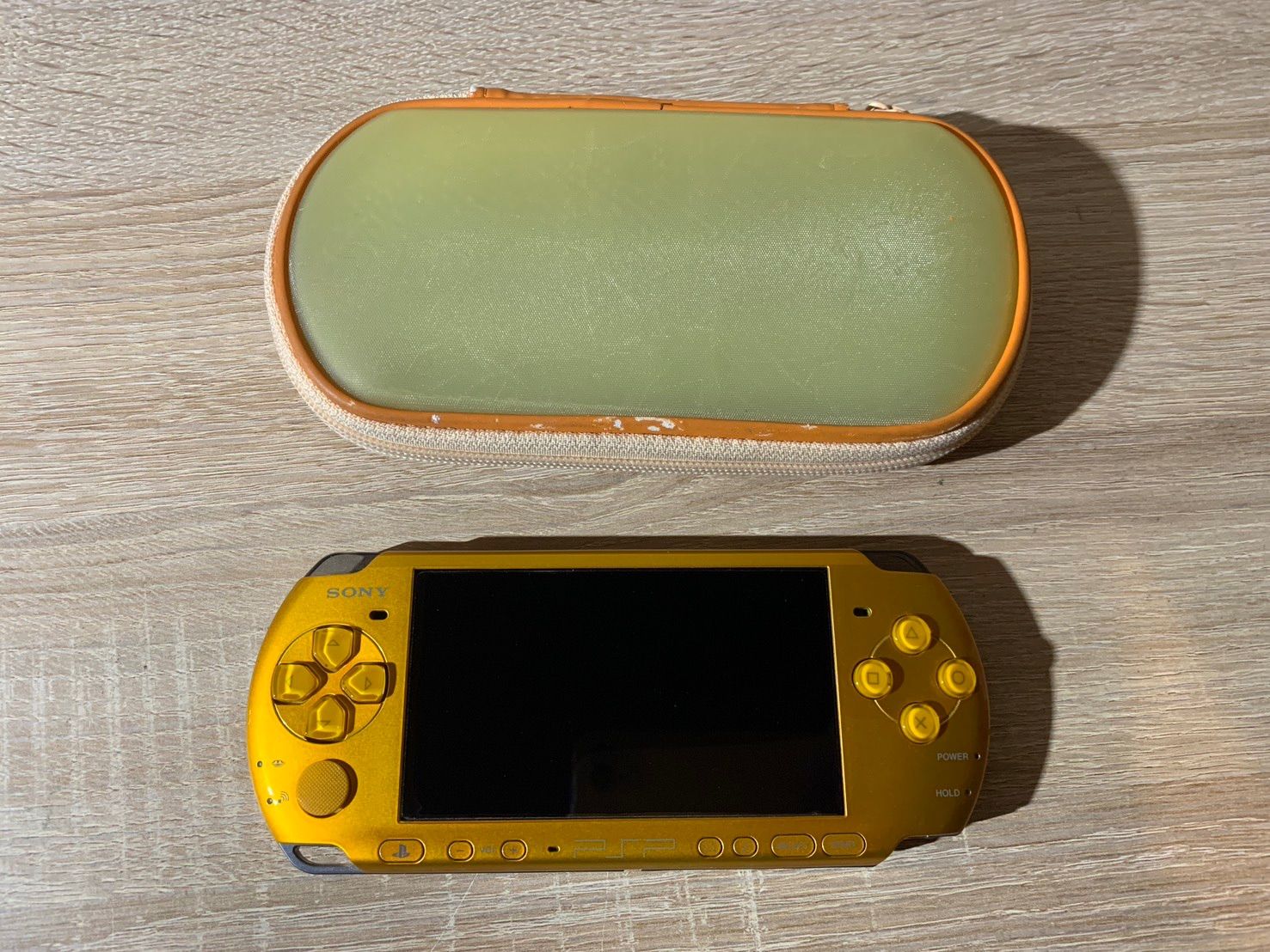 6755 PSP 3000 ブライトイエロー