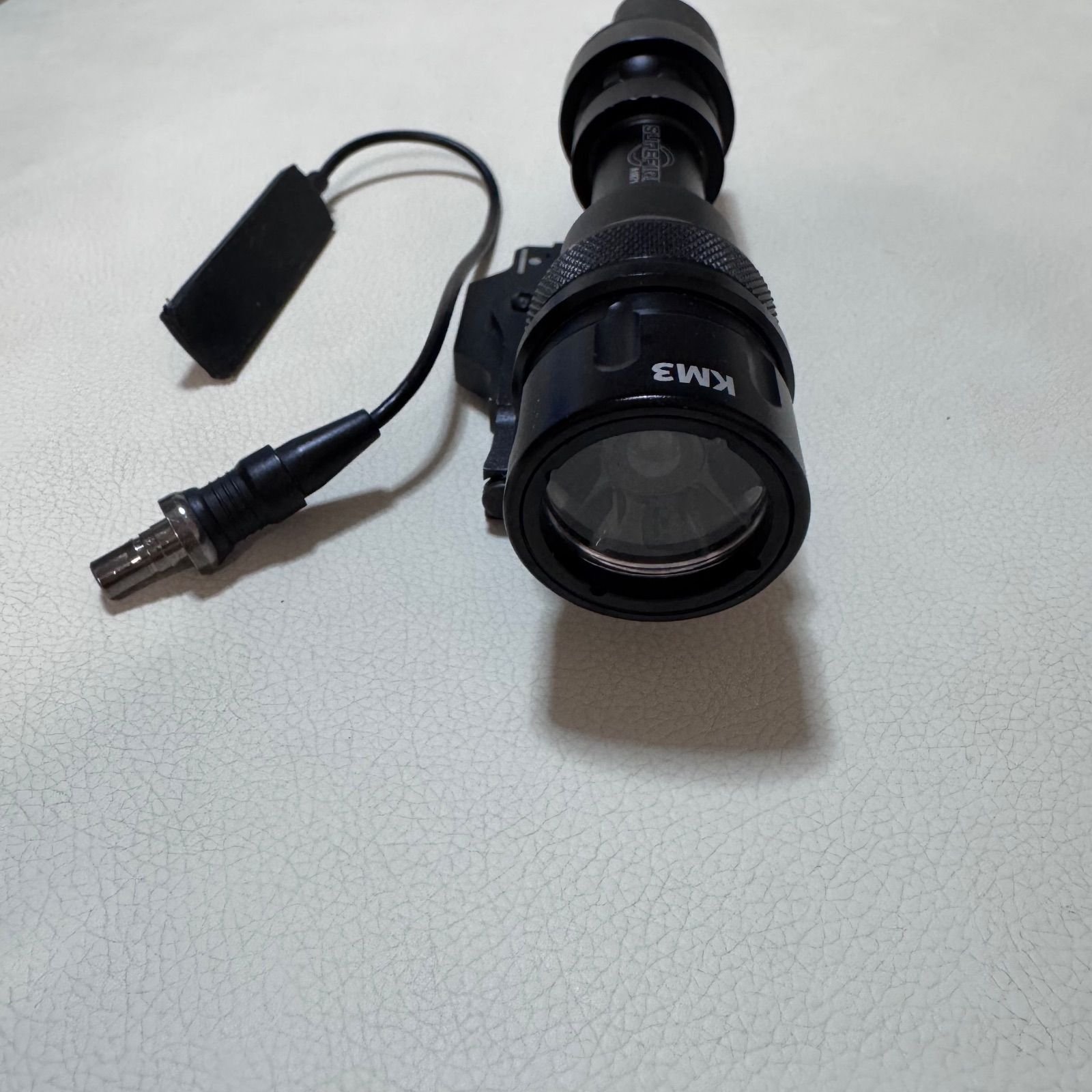 SUREFIRE シュアファイア M93 フラッシュライト A187195 動作未確認