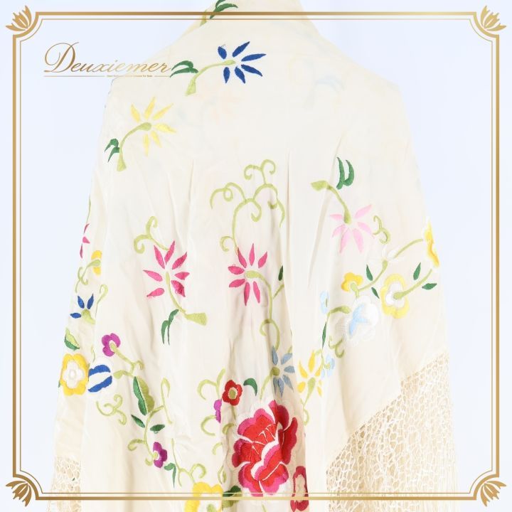 【美品】　フラメンコ　マントンシージョ刺繍　クリーム色 フラメンコ 衣装 マントン シージョ アイボリー クリーム 刺繍 フレコ