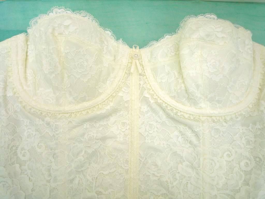 定価55000円 最 補正下着 シャンデール シャルム スリーインワン B 90 ホワイト リバーレース Wライン補整 7本ボーン _NP 5