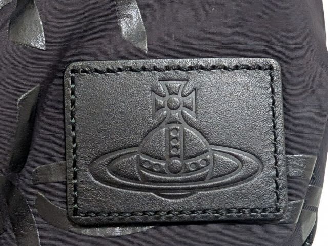 新品同様 ヴィヴィアンウエストウッド ボディバッグ バーブドワイヤー