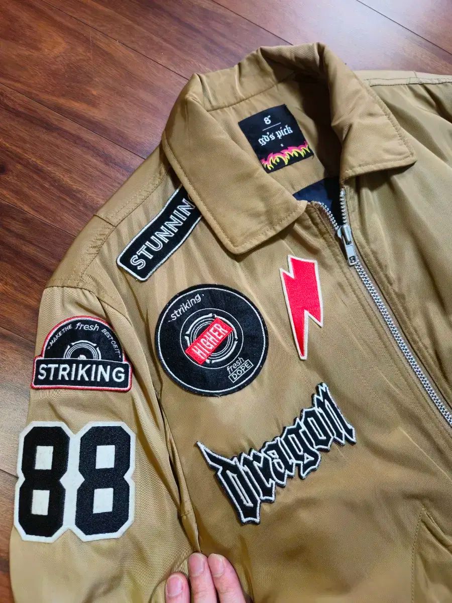 入手困難な 8seconds × G-DRAGON（ジードラゴン） 多重 パッチ MA-1