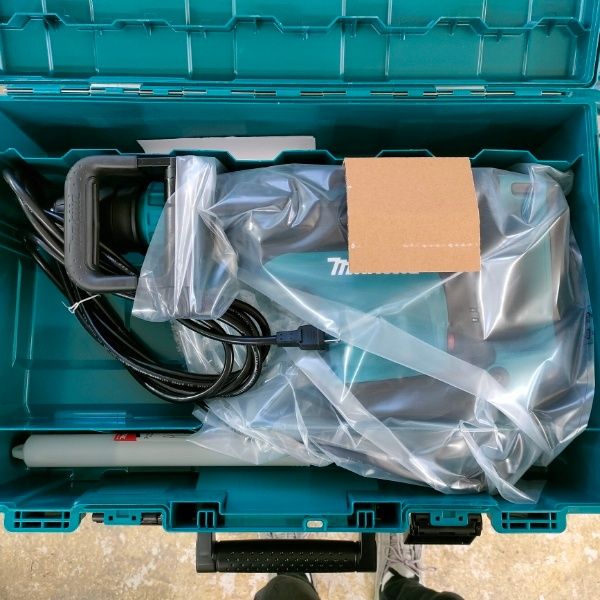 マキタ makita 電動ハンマ SDSマックスシャンク HM 1213 C 長期