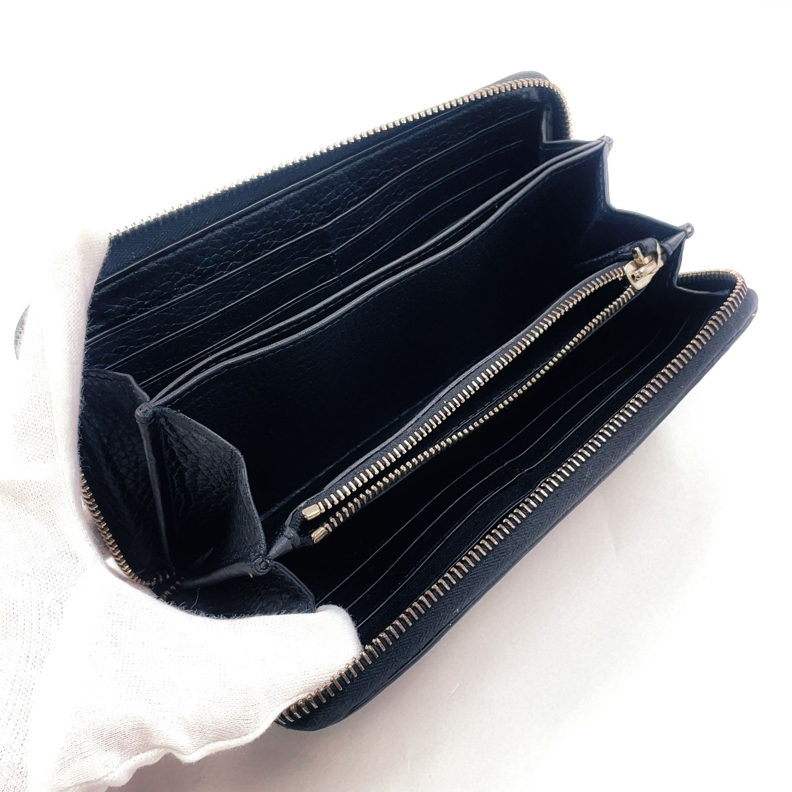 VALENTINO ロックスタッズ レザー ブラック 長財布 シルバー - メルカリ