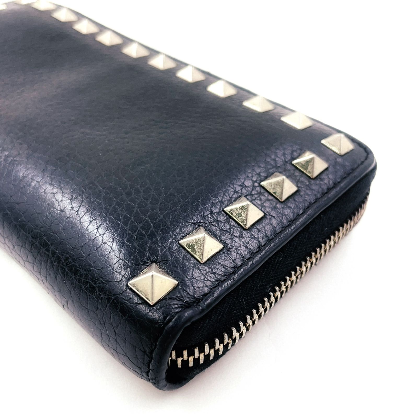 VALENTINO ロックスタッズ レザー ブラック 長財布 シルバー - メルカリ