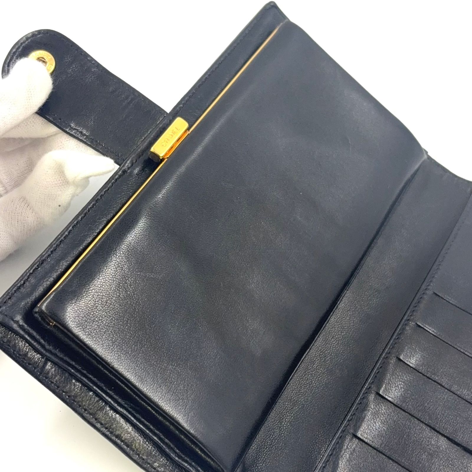 CHANEL三つ折り財布ココマーク ブラック ゴールド金具 ラムスキン CHANEL シャネル チョコバー ラムスキン 三つ折り財布 ブラック