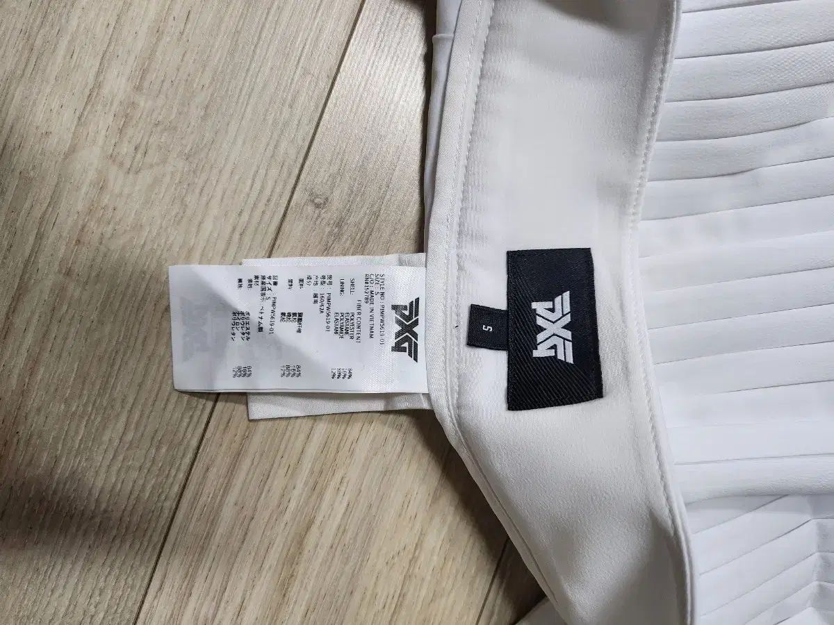 美品】PXG スポーツ スカート 黒/白 新作！！PXG ゴルフ ウェア