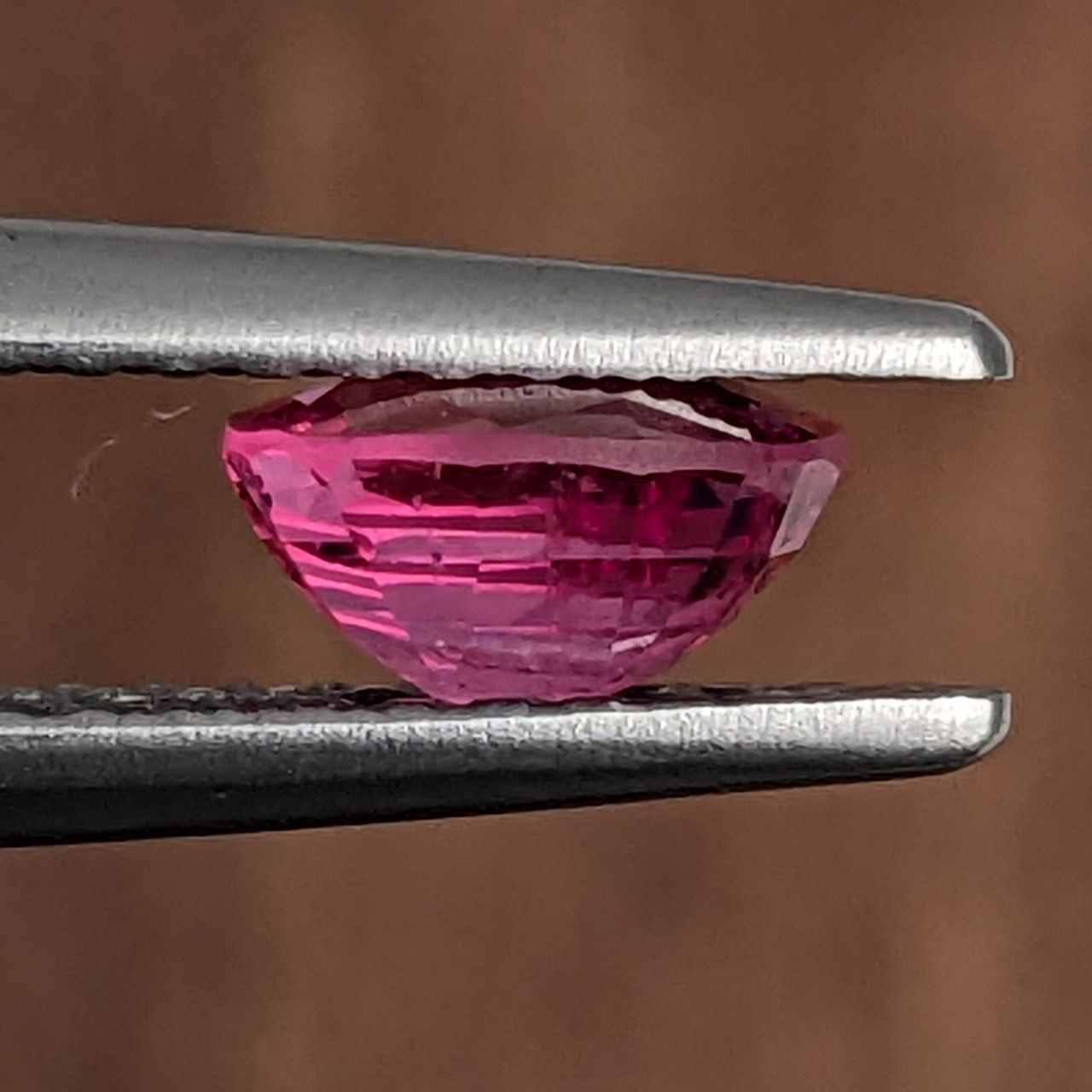 ピンクスピネル ミャンマー・モゴック産【0.81ct】PRO206509 - メルカリ