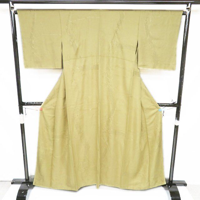 色無地 着物 正絹 袷 紋なし カジュアル 汕頭刺繍 スワトウ 麦藁色 身丈159.5 cm 裄65 M ワイド きもの北條 A 1300-2