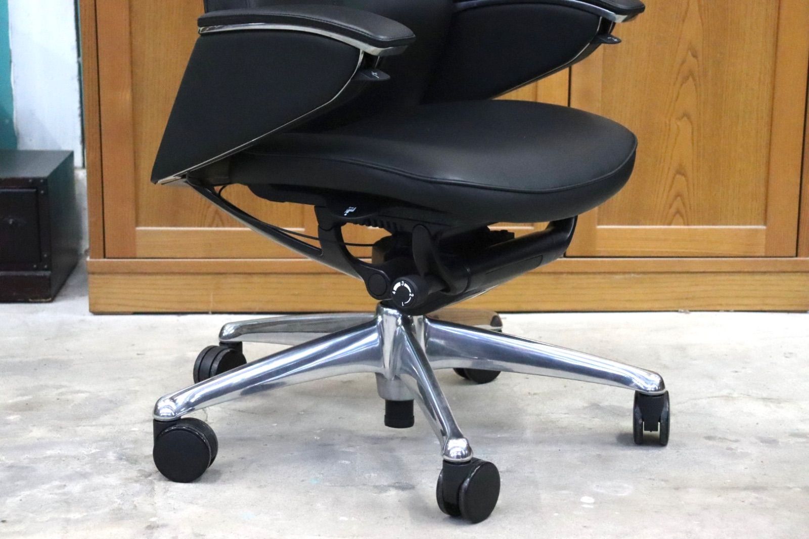 okamura オカムラ