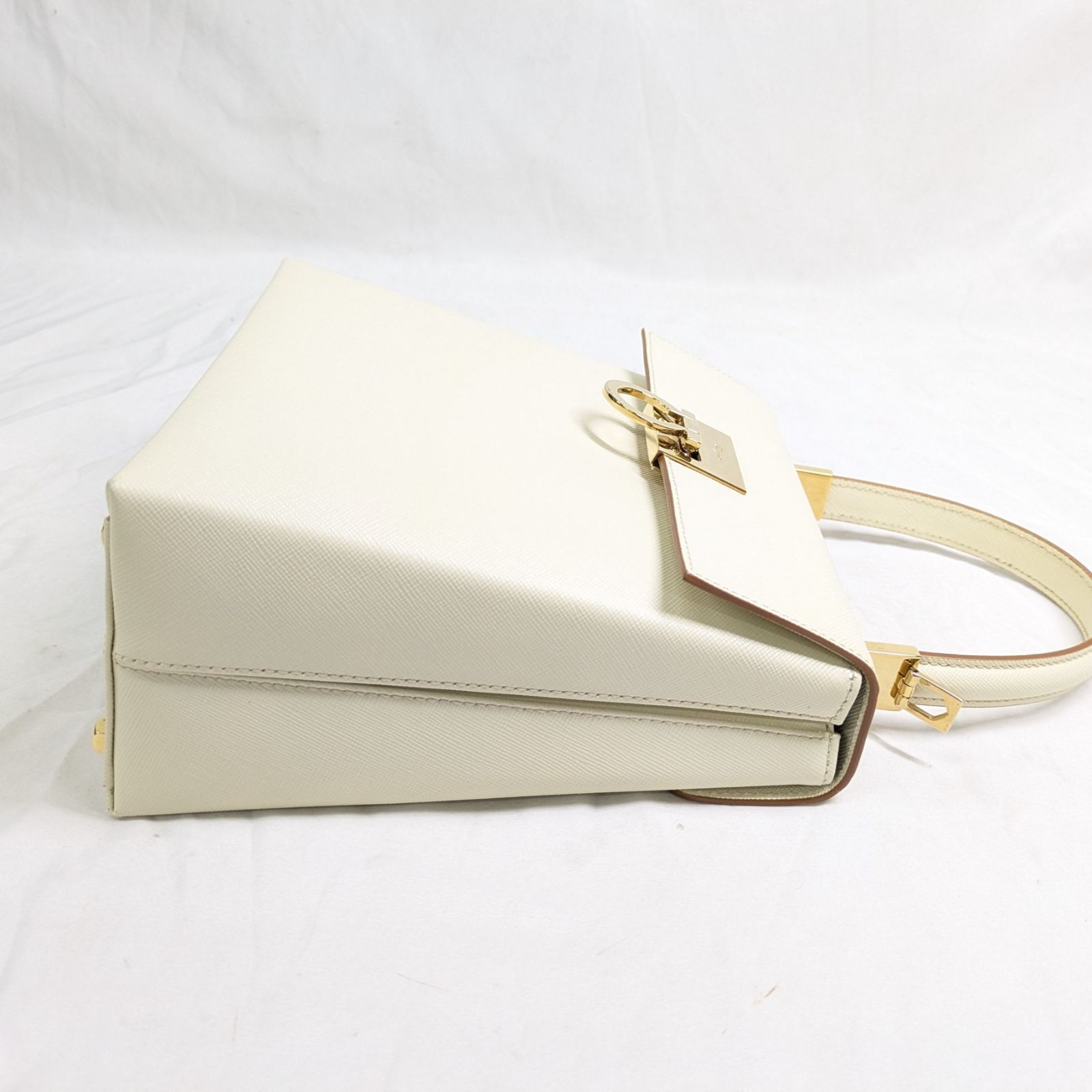 未使用 サルヴァトーレ フェラガモ ガンチーニ トップハンドル 2way