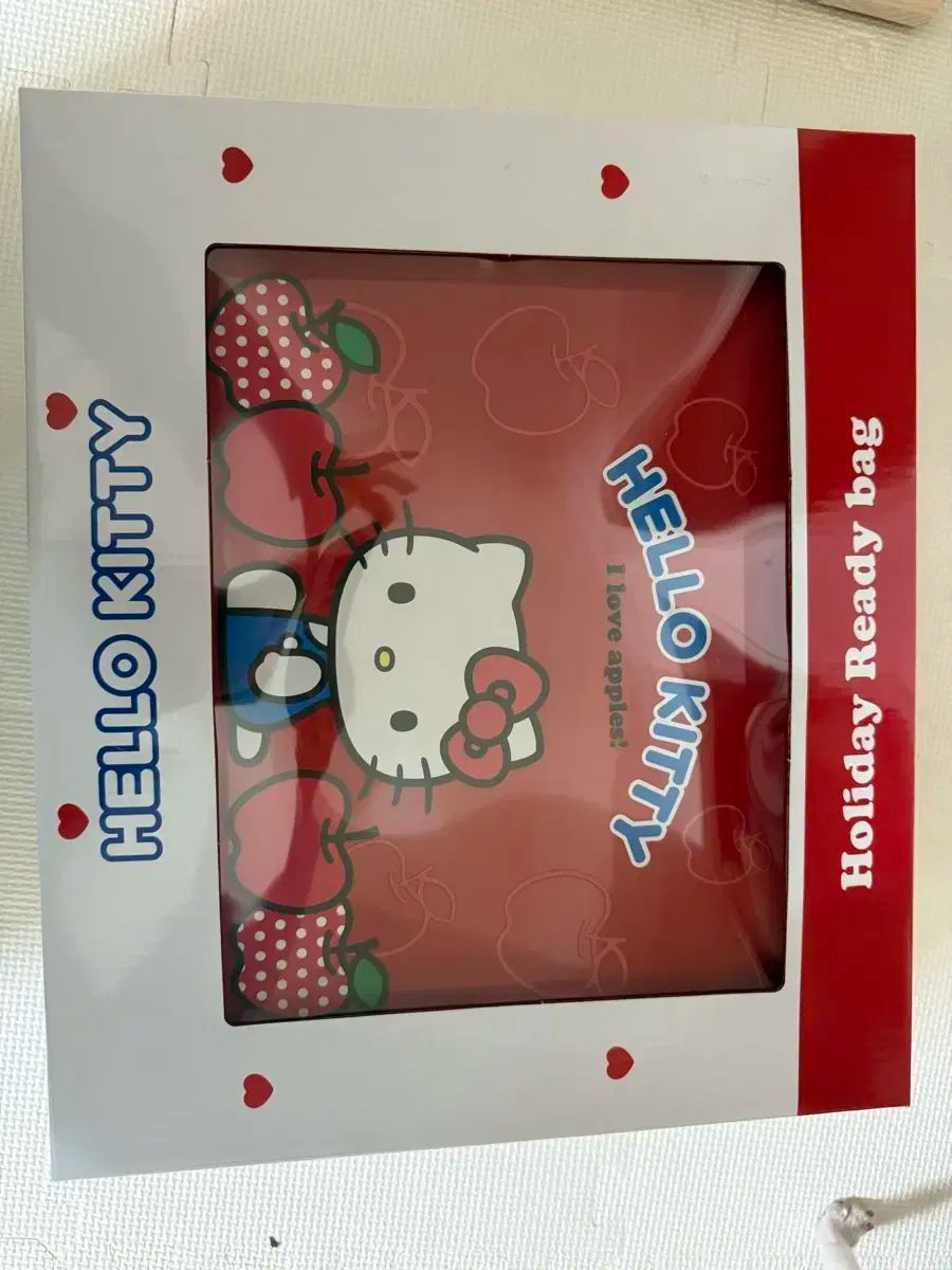 ハローキティ ミニキャリーケース 16インチ