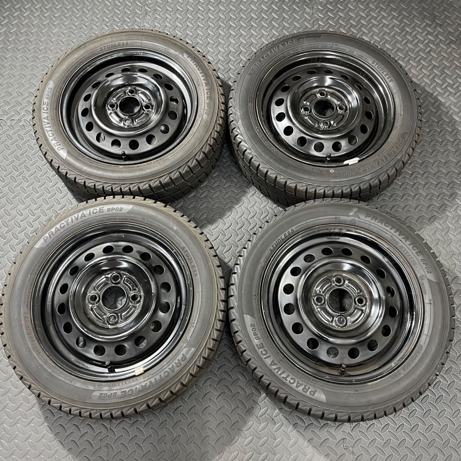 195/65R15 冬タイヤ ヨコハマ製品 プラクティバアイスBP02 Yokohama