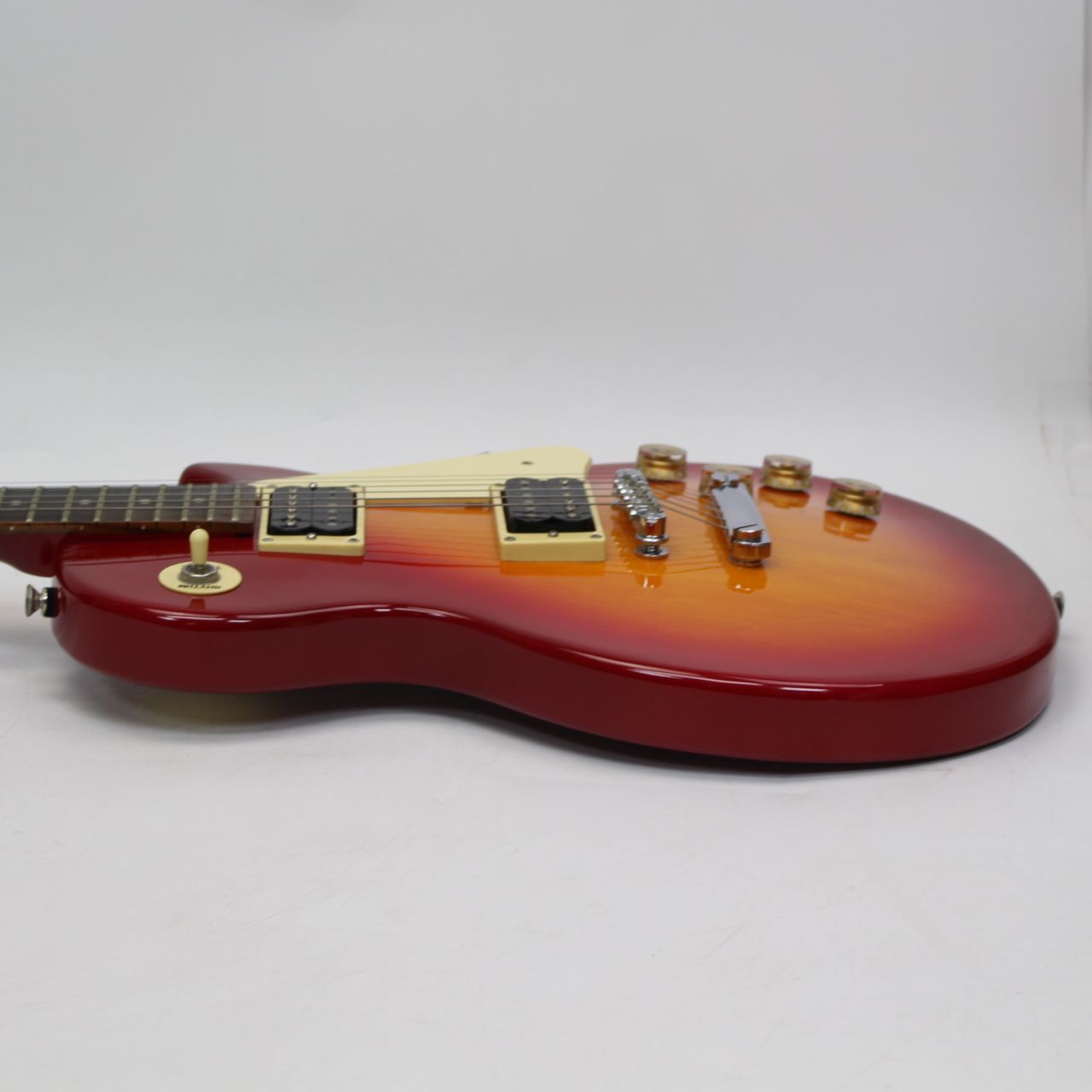 IS692)【美品】Epiphone Les Paul 100 チェリーサンバースト エレキ