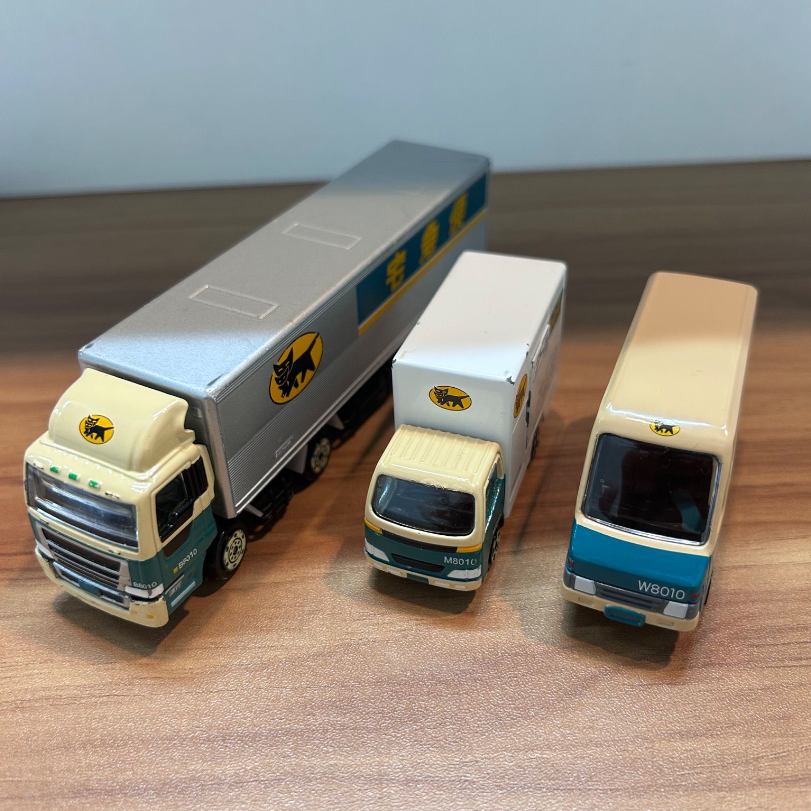 非売品】クロネコヤマト ミニカー 3台セット - メルカリ