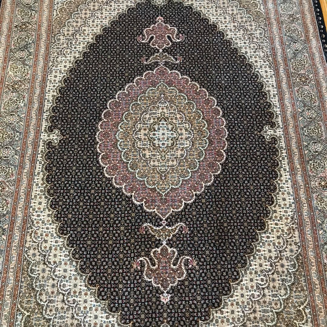 ペルシャ絨毯 タブリーズ 205cm×152cm - メルカリ