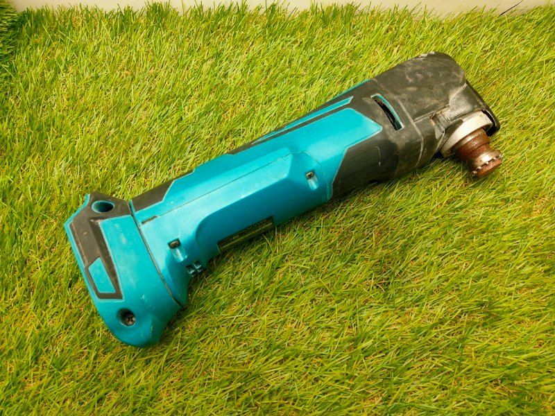 マキタ 充電式マルチツール 本体のみ 18 V TM 51 DZ