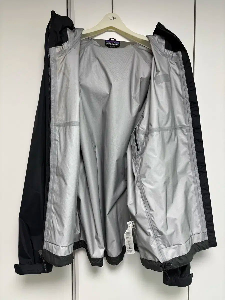 パタゴニア　トレトシェル 3L ジャケット　ブラック　L 新品　未使用品 patagonia（パタゴニア） ナイロンジャケット 「Patagonia/パタゴニア