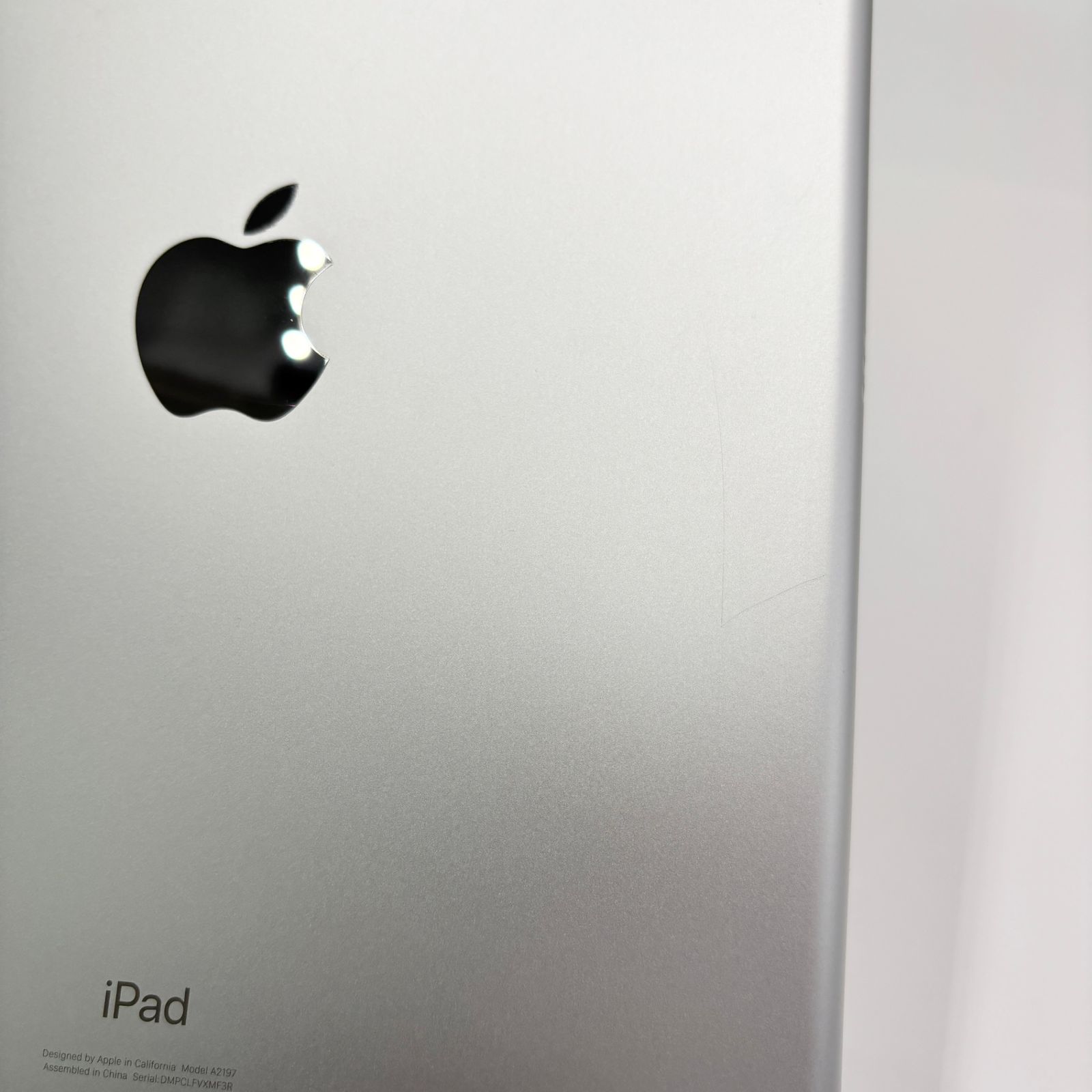 今だけ！美品　Apple iPad シルバー 美品 iPad(第7世代) 128GB Wi-Fiモデル シルバー MW782J/A バッテリー