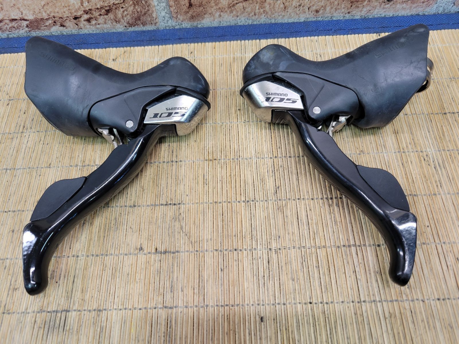 □ SHIMANO ST-5700 105 シマノ STiレバー 2×10 ロード ミニベロ 同梱