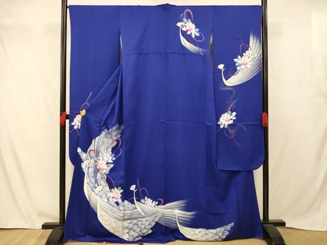 振袖濃紺 花柄と金箔の孔雀柄振袖長襦袢付きH102 振袖濃紺 花柄と金箔の孔雀柄振袖長襦袢付きH102