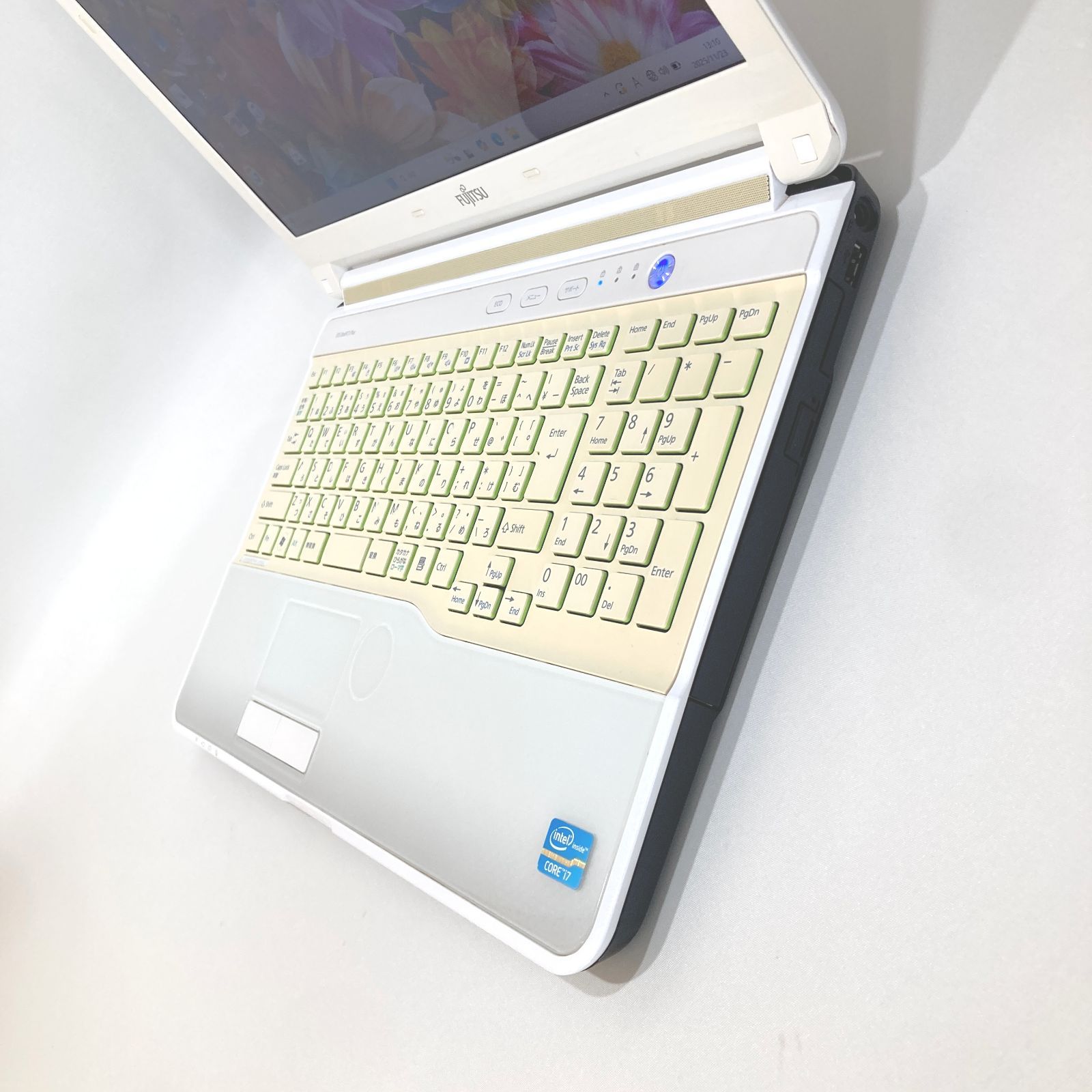 初心者✨超速i7・カメラ付・超大容量◇白◇すぐ使えるノートパソコン