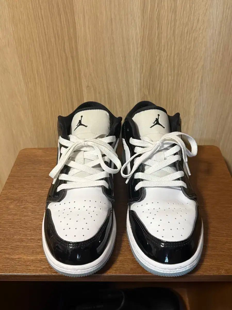 ナイキ ジョーダン1 ロー SE コンコルド 245 - メルカリ
