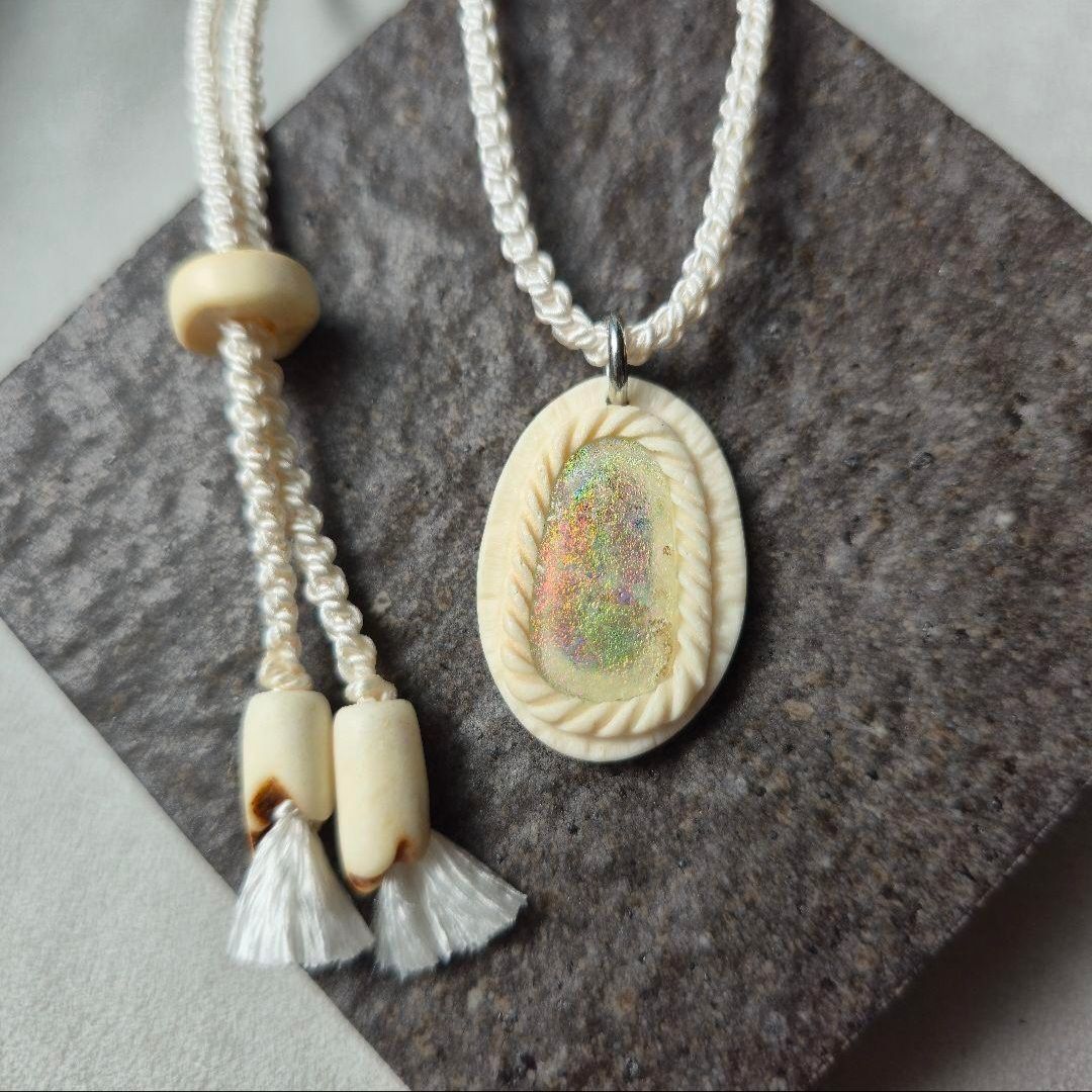 古いアフガニスタン伝統工芸「ローマンガラスと民族ジュエリーのペンダント」 古いアフガニスタン伝統工芸「ローマンガラスと民族ジュエリーの