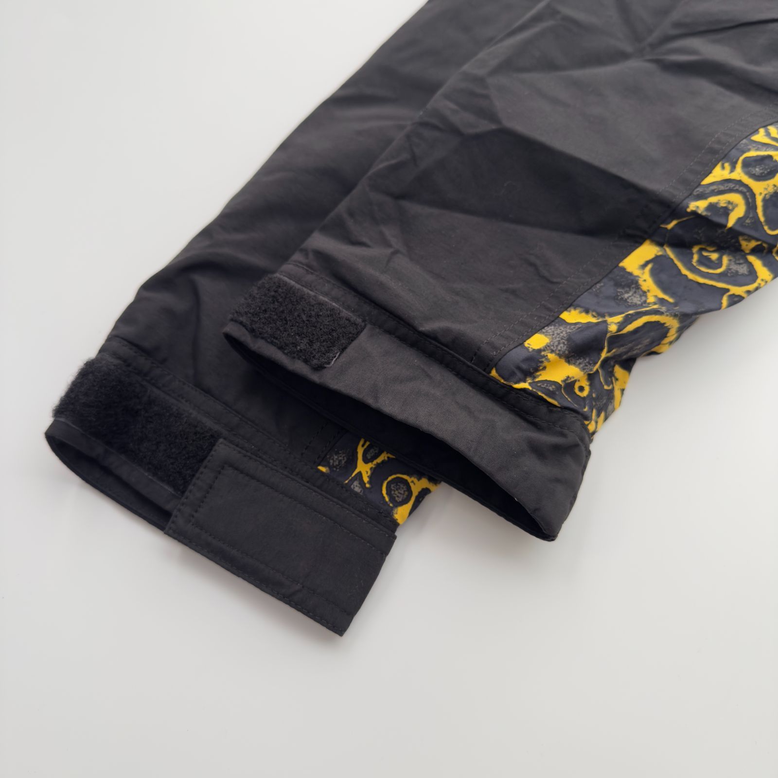 名作 APEスノボジャケットGORE-TEXイエローカモ黄迷彩エイプゴアテック