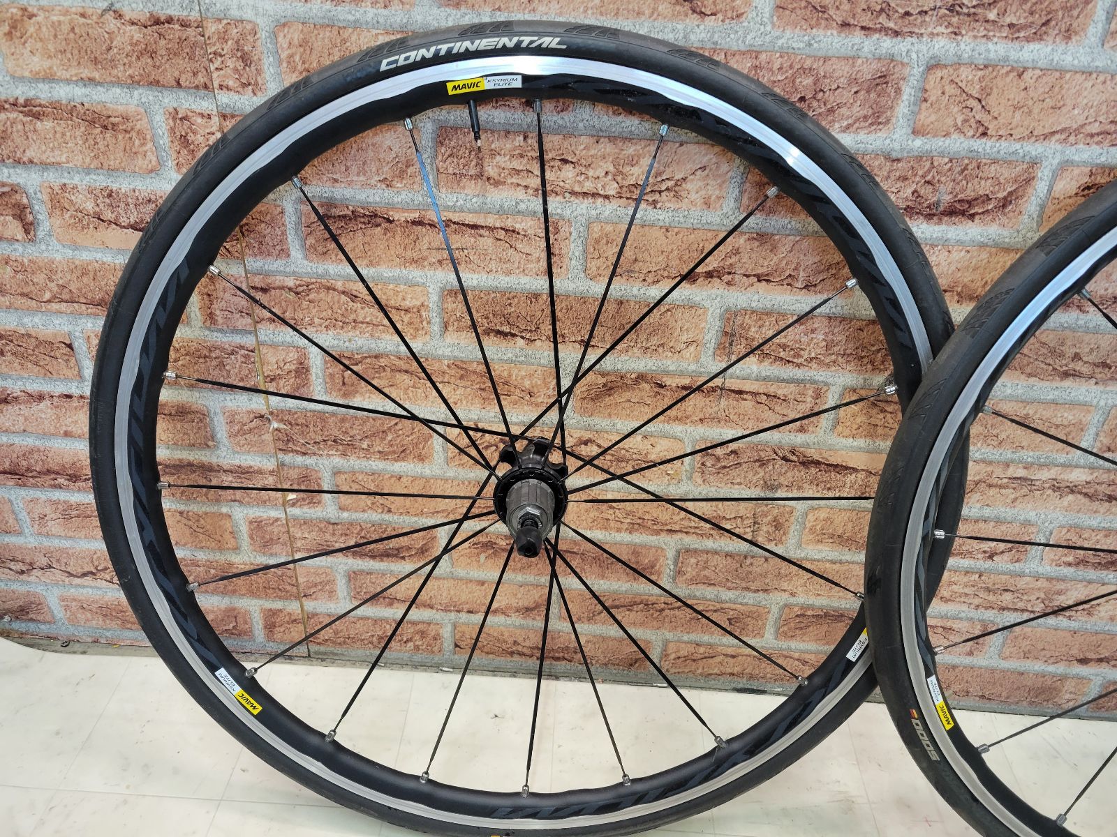 □ MAVIC KSYRIUM ELITE C17 マビック キシリウム エリート 前後