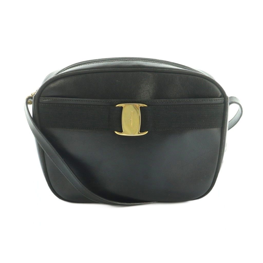 Salvatore Ferragamo ブラックパーティーバッグ Salvatore Ferragamo ブラックパーティーバッグ Salvatore Ferragamo