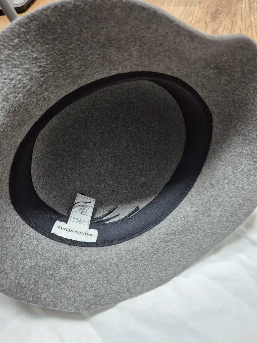 ヘレンカミンスキー ビスケ6 グレー 出品-直接取引 - メルカリ