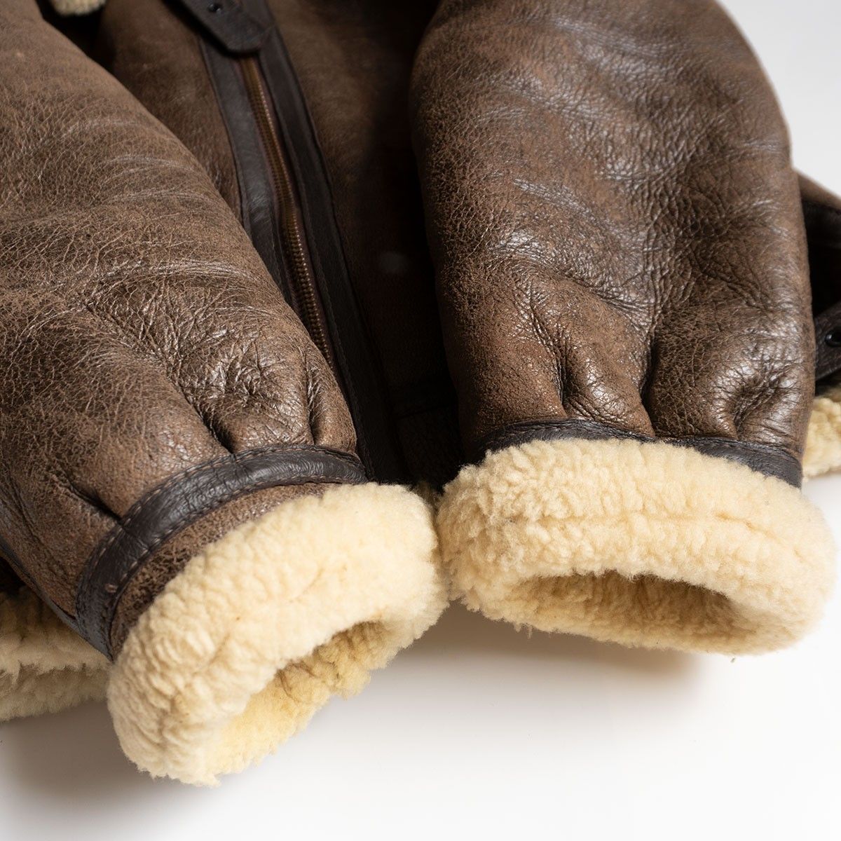 雰囲気抜群/ビッグサイズ】SCHOTT【B-3 ムートンボンバージャケット