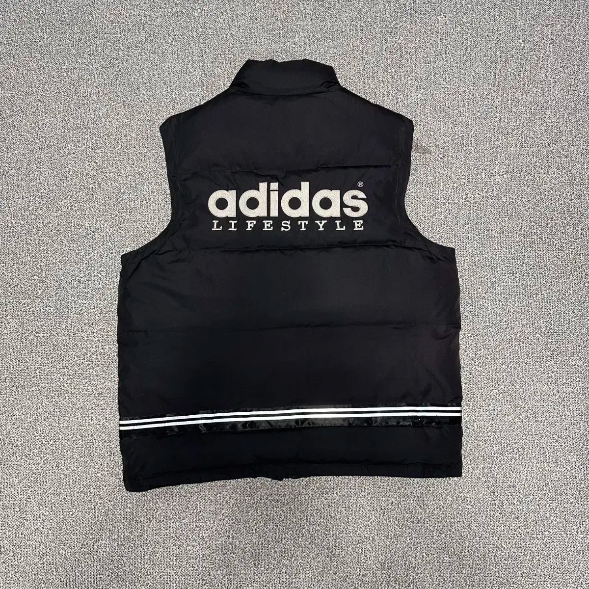 adidas（アディダス）｜ダウンベスト（ブラック系）一覧 - WEAR adidas