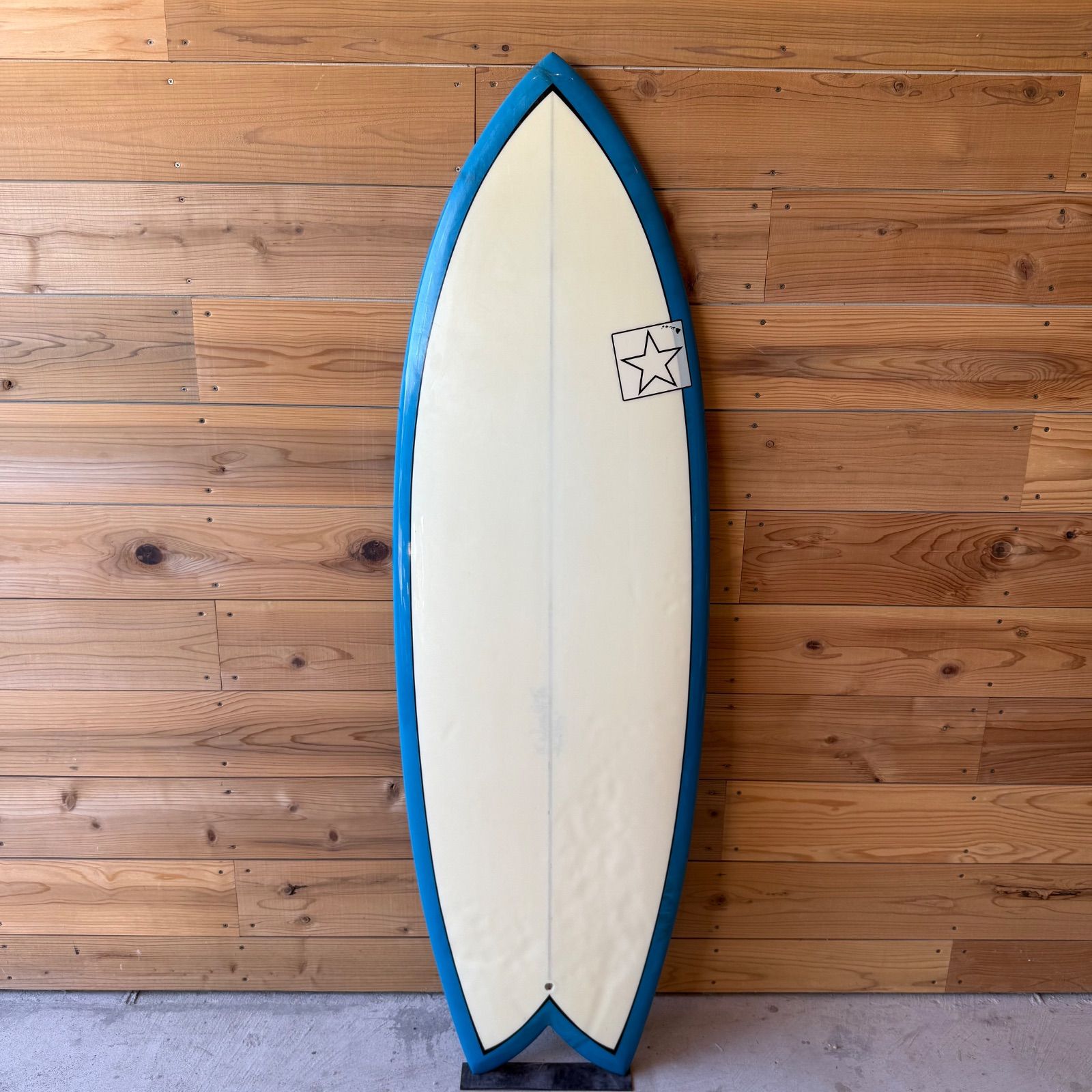 中古品 サーフボード PYZEL パイゼル 5'7 30.0L前後でオーダー
