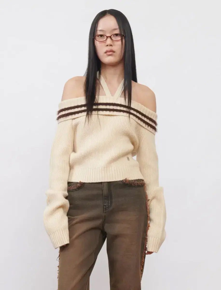 標準Tied Off-Shoulder Knit Top 小売 Ivory s Off Shoulder Knitted