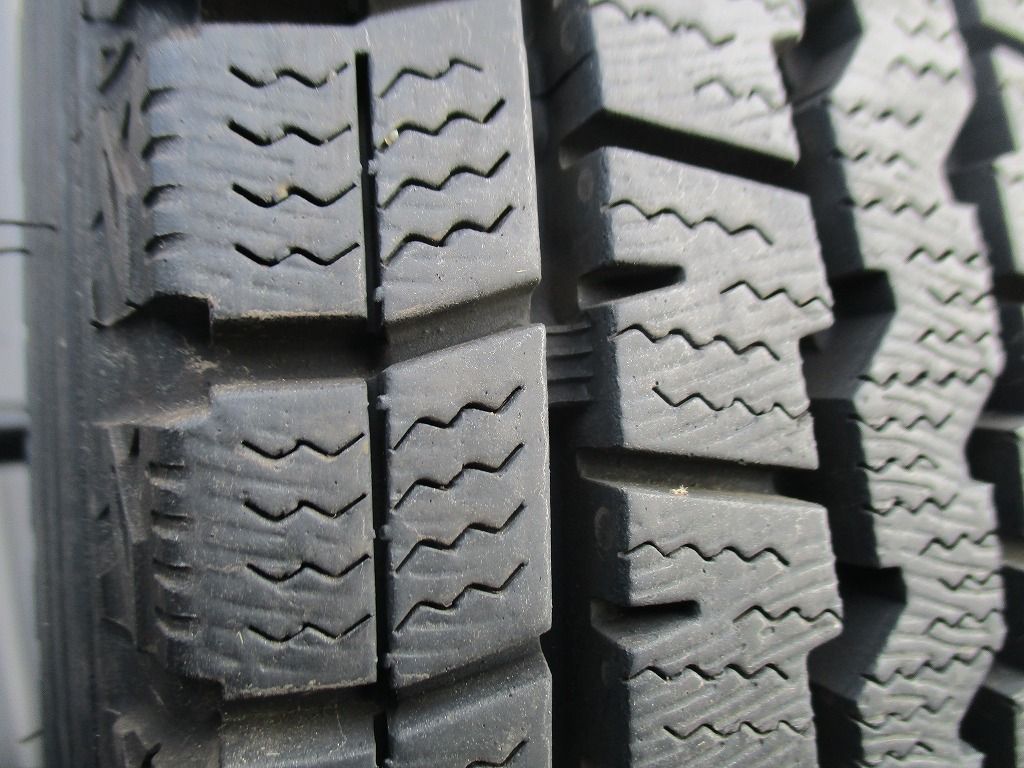 155/80R14 ダンロップスタッドレス　24年 155/80R14 88/86N LT ダンロップ WINTER MAXX SV01 スタッドレス 2020