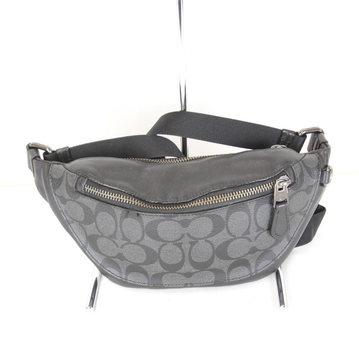 USED』COACH【コーチ】 J1957-F84711 シグネチャー ボディバッグ