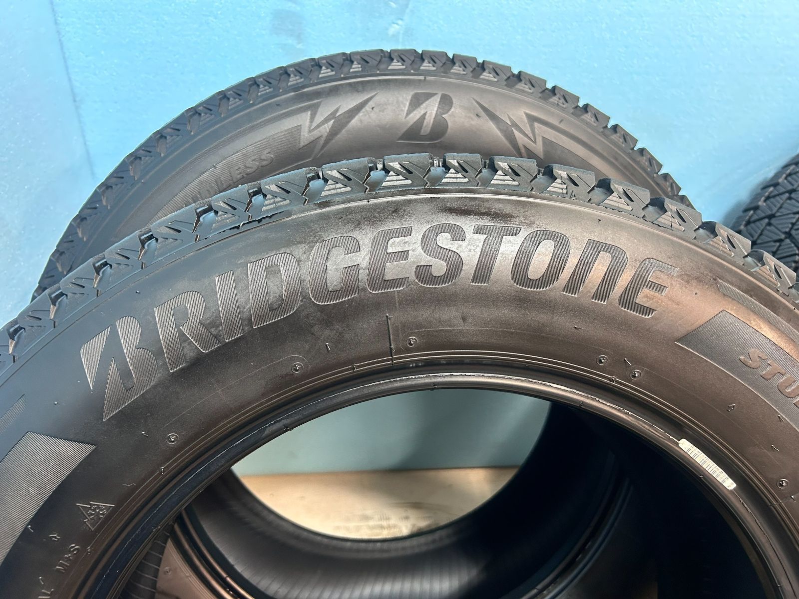 225 65 R 17 DM V 3 スタッドレス ブリヂストン BLIZZAK 17インチ ４本セット No 27