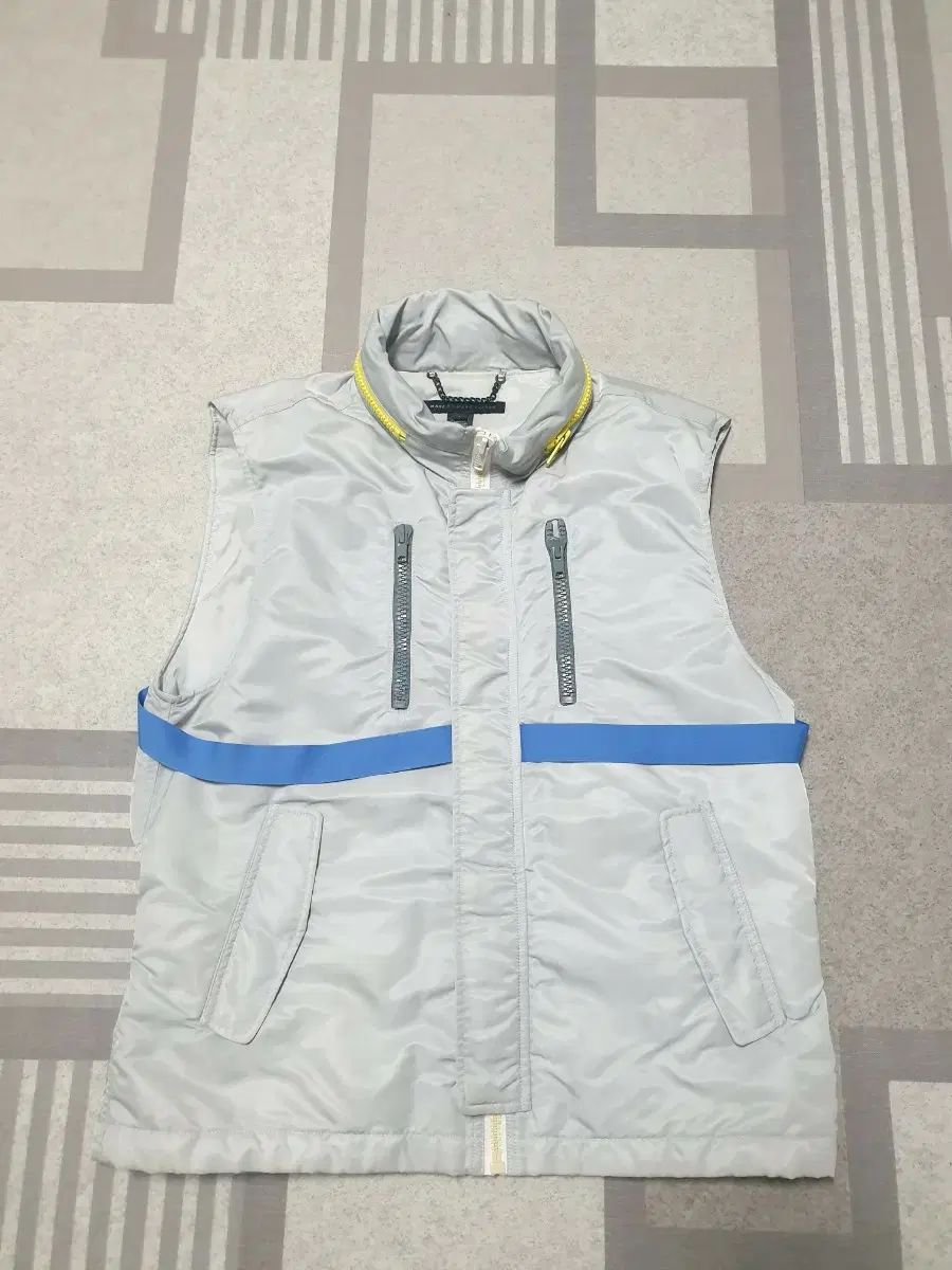 マークバイマークジェイコブス ベスト L