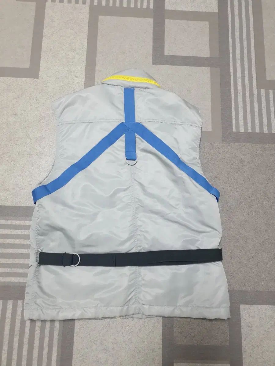 マークバイマークジェイコブス ベスト L