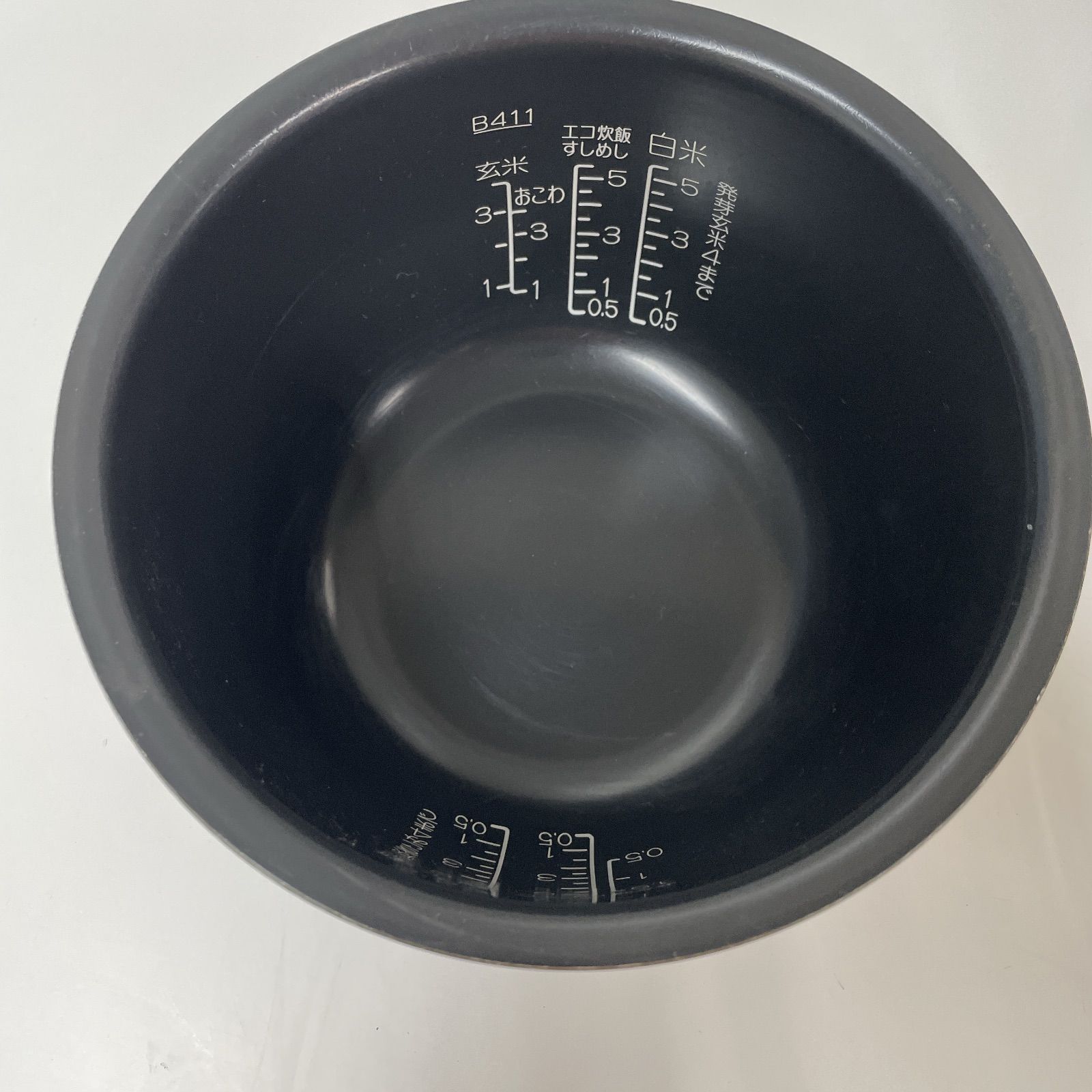 生活家電 R304 ☀️ ZOJIRUSHI IH炊飯ジャー 5.5合炊き 18年製 NP-VZ10