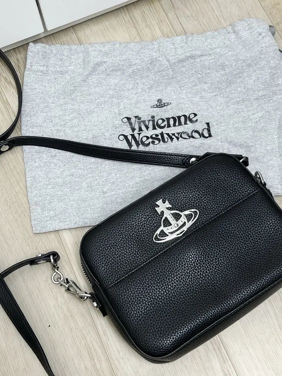 VIVIENNE WESTWOOD カメラバッグ クロスバッグ