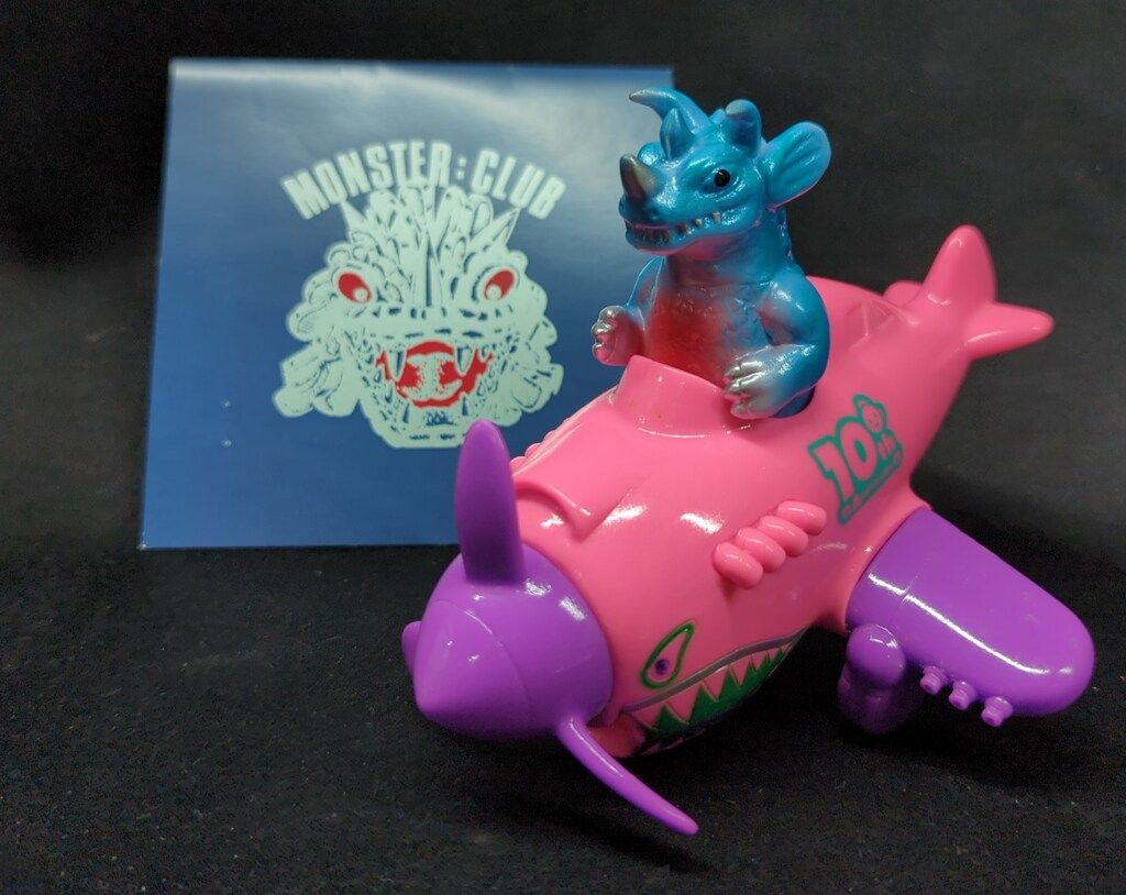 Charactics 怪獣同盟 ンゴンファイター10 th Anniversary ピンクX紫成型 メタブルー