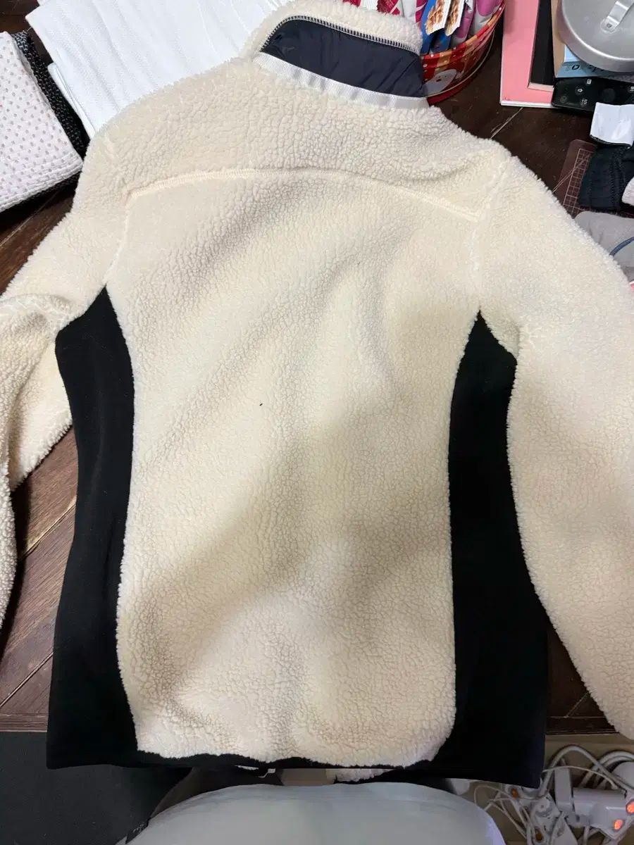 パーリーゲイツ ボア フリース 防風ジャケット アイボリー 55 - メルカリ