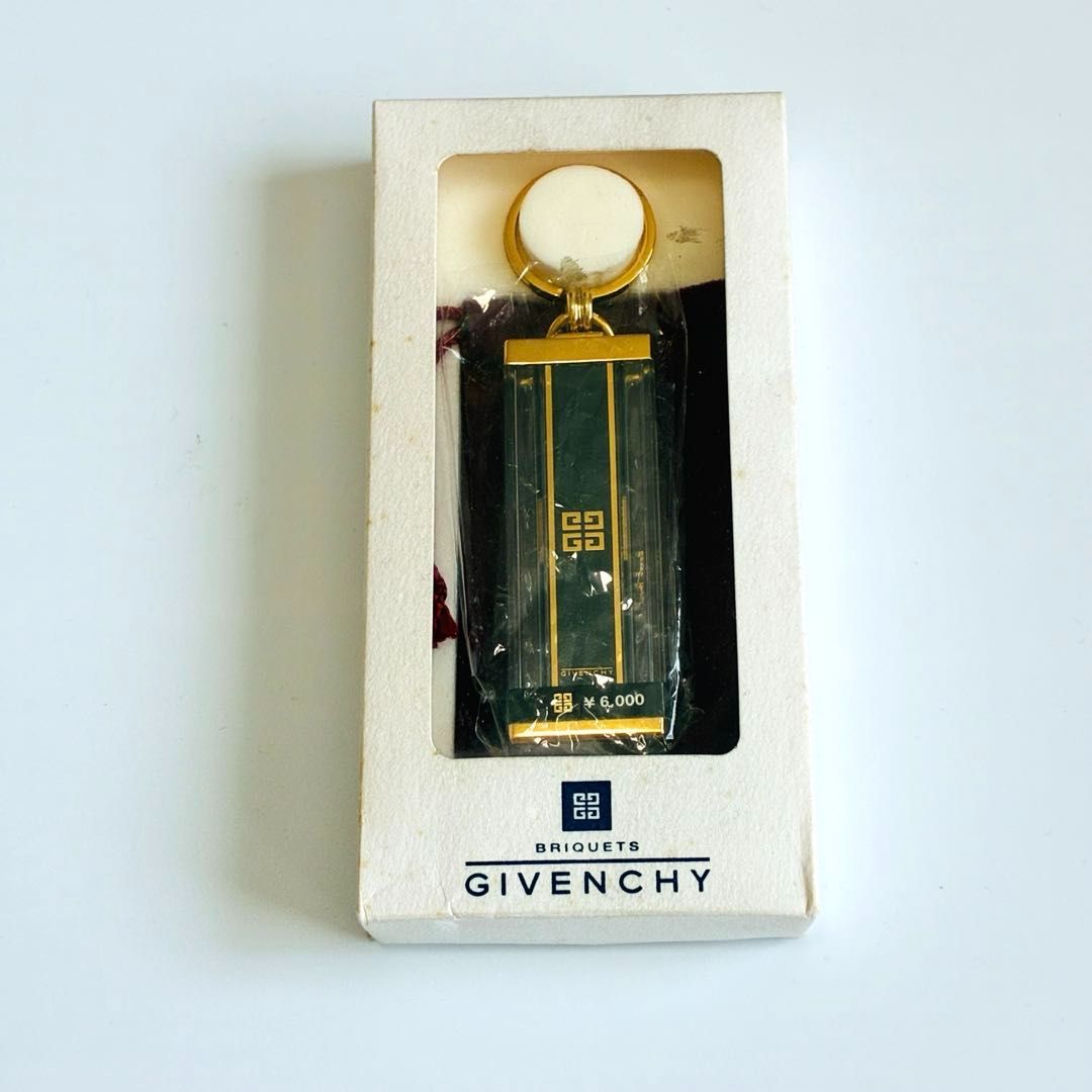 くロ GIVENCHY Briquets ライター キーホルダー ビンテージ品
